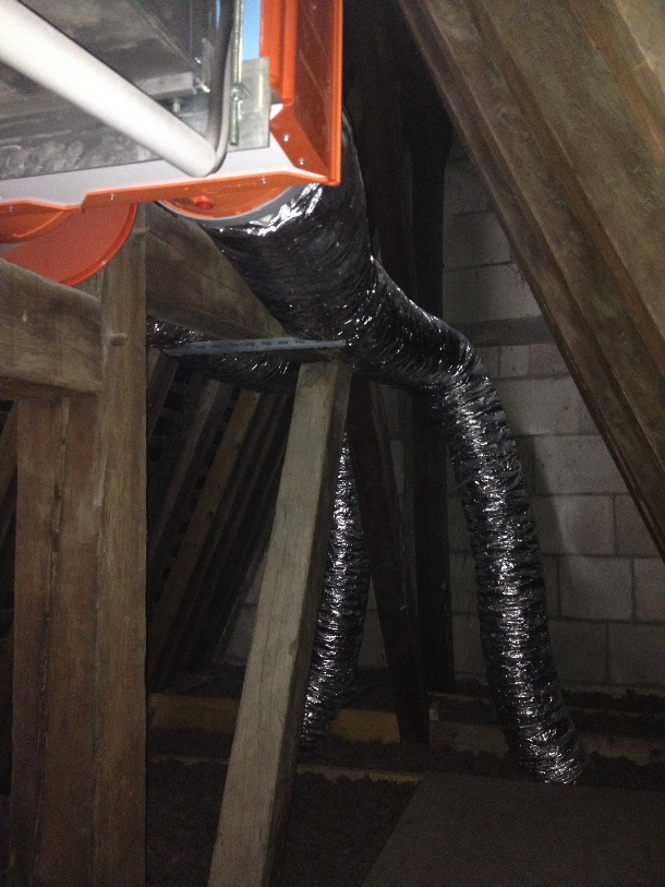 Gaines de ventilation dans combles anciens Gaines de ventilation dans combles anciens